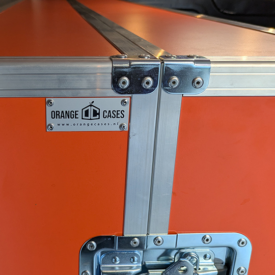 flightcase vlinder sluiting oranje Orange Cases